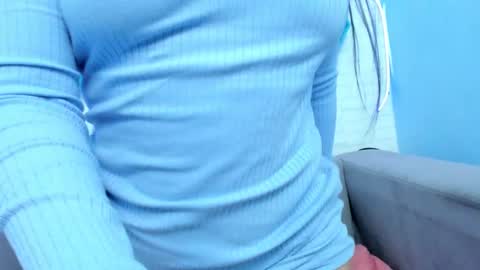 Mia Quevedo online show from 01-07-25, 12:09