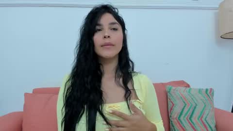 Mia Quevedo online show from 09-24-25, 11:35
