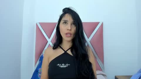 Mia Quevedo online show from 09-26-25, 11:47