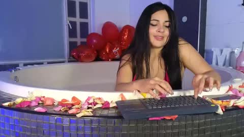 MiaHancock online show from 02-18-25, 05:53