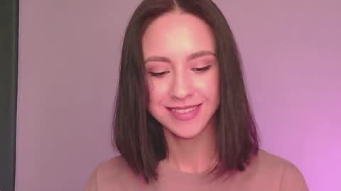 Mia online show from 09-24-25, 07:23