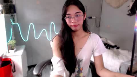 Snapshot of miatrixs chatting on 02-21-26, 06:14 Mia online show from 02-21-26, 06:14