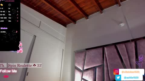 Mia Villalobos online show from 12-30-24, 08:47