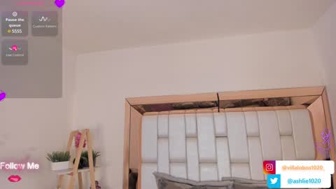 Mia Villalobos online show from 01-10-25, 07:32