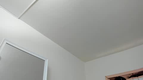 Mia Villalobos online show from 01-15-25, 05:29