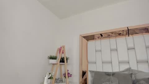 Mia Villalobos online show from 01-15-25, 09:45