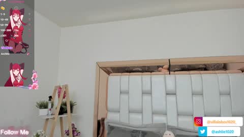 Mia Villalobos online show from 01-21-25, 06:34