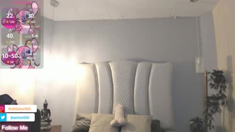 Mia Villalobos online show from 09-24-25, 11:57