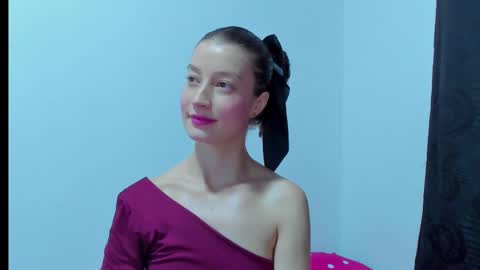 Snapshot of miavolkova_ chatting on 10-03-25, 11:24  Chloe  online show from 10-03-25, 11:24