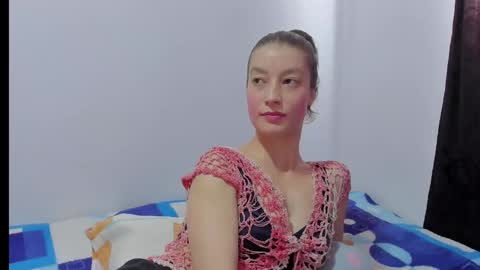 Snapshot of miavolkova_ chatting on 11-24-25, 06:07 Chloe online show from 11-24-25, 06:07