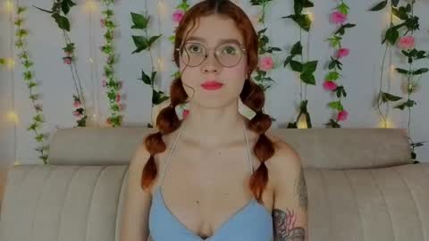 Snapshot of miawinxxx848 chatting on 09-26-25, 02:15 Mia Winx online show from 09-26-25, 02:15