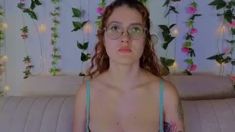 Snapshot of miawinxxx848 chatting on 10-21-25, 09:26 Mia Winx online show from 10-21-25, 09:26