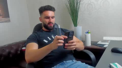 MicahLane online show from 10-25-25, 04:31