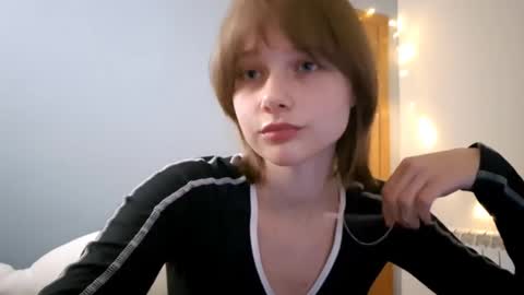 Luna online show from 09-26-25, 05:17