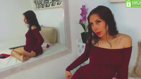 Snapshot of mich_bonett chatting on 10-14-25, 02:07 Mich Bonett online show from 10-14-25, 02:07