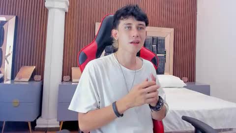 Michael online show from 10-17-25, 08:33