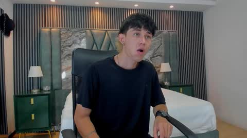 Michael online show from 10-24-25, 02:35