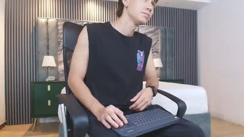 Michael online show from 02-27-26, 07:36