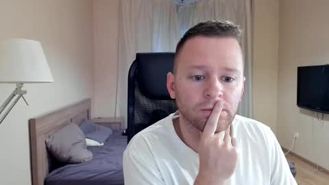 Snapshot of michael_birkin chatting on 10-04-25, 04:32 Michael Birkin online show from 10-04-25, 04:32