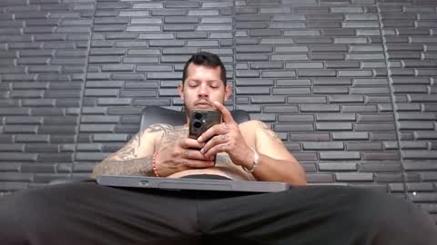 Snapshot of michael_daviss1 chatting on 12-10-24, 01:33 Michael Daviss online show from 12-10-24, 01:33
