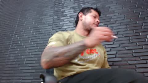 Snapshot of michael_daviss1 chatting on 01-03-25, 01:36 Michael Daviss online show from 01-03-25, 01:36