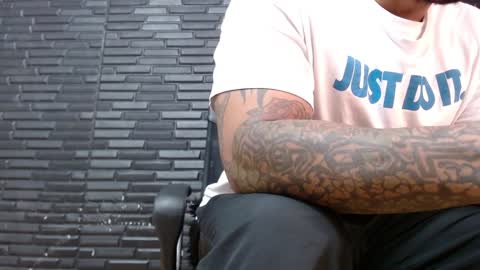 Snapshot of michael_daviss1 chatting on 01-14-25, 12:56 Michael Daviss online show from 01-14-25, 12:56