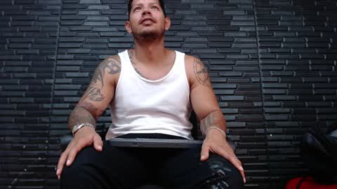 Snapshot of michael_daviss1 chatting on 01-29-25, 04:08 Michael Daviss online show from 01-29-25, 04:08
