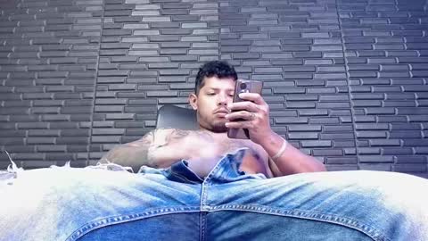 Snapshot of michael_daviss1 chatting on 01-30-25, 02:36 Michael Daviss online show from 01-30-25, 02:36