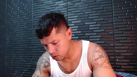 Snapshot of michael_daviss1 chatting on 02-15-25, 02:55 Michael Daviss online show from 02-15-25, 02:55