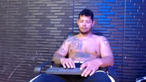 Snapshot of michael_daviss1 chatting on 03-06-25, 01:57 Michael Daviss online show from 03-06-25, 01:57
