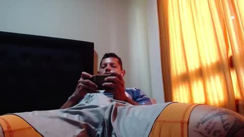 Snapshot of michael_daviss1 chatting on 09-29-25, 04:23 Michael Daviss online show from 09-29-25, 04:23