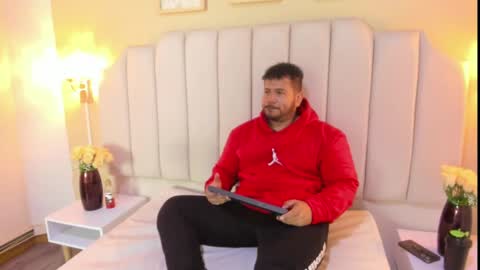 Snapshot of michael_hill1 chatting on 10-03-25, 01:52 MICHAEL online show from 10-03-25, 01:52