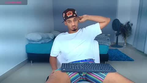 Snapshot of michael_jordanx chatting on 02-06-25, 02:11 Angel online show from 02-06-25, 02:11