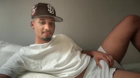 Snapshot of michael_jordanx chatting on 02-15-25, 03:50 Angel online show from 02-15-25, 03:50