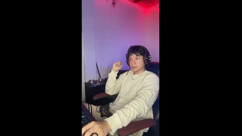 michael independent model  online show from 01-24-25, 08:43