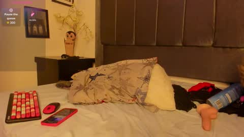 michael_lopez_1 online show from 09-10-25, 07:08