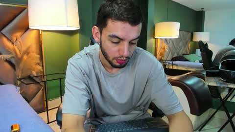 Michael Stevens online show from 09-21-25, 07:59