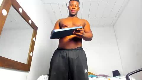 Snapshot of michael_smitht chatting on 10-22-25, 03:07 Michael online show from 10-22-25, 03:07