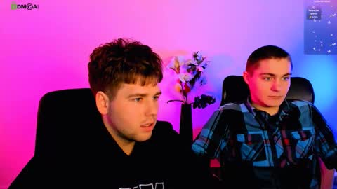 Snapshot of michael_strong_ chatting on 12-15-25, 09:46 Your Michael online show from 12-15-25, 09:46