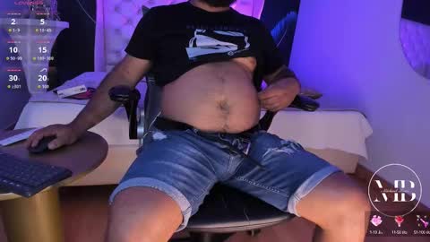 Michael online show from 10-15-25, 02:39