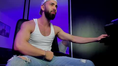 MichaelEvansx online show from 02-26-25, 06:58