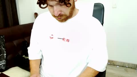 Michael  Contenido explcito online show from 10-06-25, 06:22