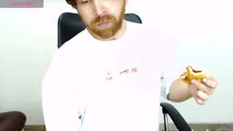 Michael  Contenido explcito online show from 10-08-25, 01:58