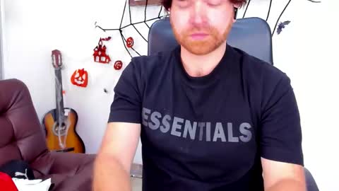 Michael  Contenido explcito online show from 10-17-25, 01:09