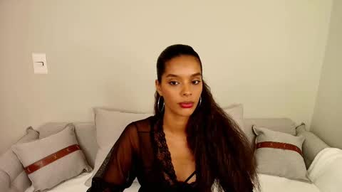 Snapshot of michalle_boyde chatting on 01-12-26, 08:14 Michelle online show from 01-12-26, 08:14