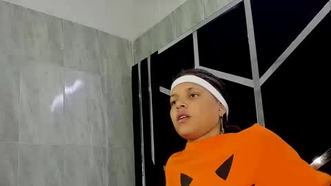 michell_rs online show from 02-05-25, 04:16