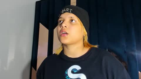 michell_rs online show from 12-15-25, 01:43