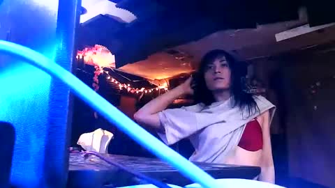 michelle_flowers online show from 11-04-25, 04:22