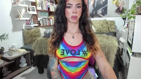 Snapshot of michelleapihel chatting on 09-29-25, 08:02 michelle apihel online show from 09-29-25, 08:02