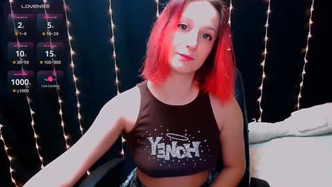 Snapshot of michelleevie chatting on 01-12-25, 10:43 Agatha online show from 01-12-25, 10:43